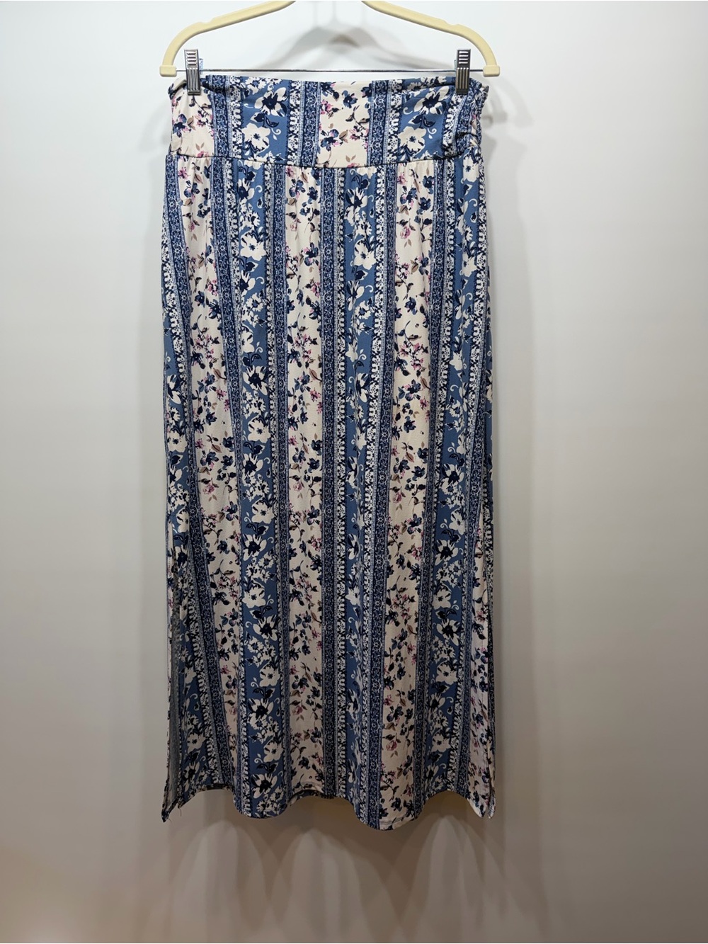 studio 253 blue floral boho maxi skirt size 1x
